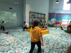 -蒙特利亲子乐园