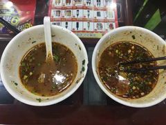 -牛一嘴·兰州牛肉面·大盘鸡(财富中心店)