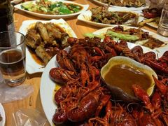 -嗨辣小聚·盘锦河蟹·海鲜烧烤龙虾(盘锦十年好店)