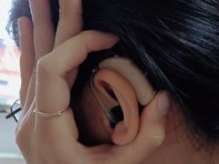 -耳朵树助听器人工耳蜗中心