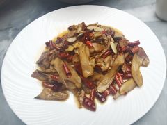 -蔼若春.传承三十年云南菜(金碧公园店)