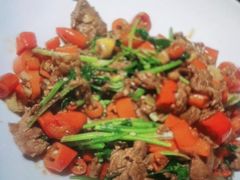 小炒黄牛肉-人民公社·剁椒鱼头(平湖吾悦广场店)