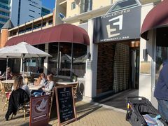 -Fiddlesticks Restaurant and Bar