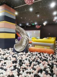 -MELAND CLUB亲子乐园·派对·餐厅(北京芳圆里ID MALL店)