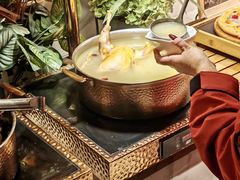 -享遇.锅姥姥牛排海鲜自助(小寨店)