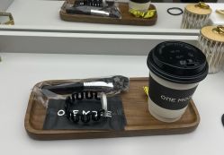 -变画·发型STUDIO