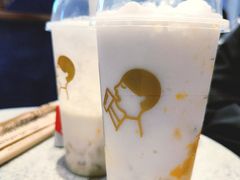 -喜茶(北京华贸购物中心店)