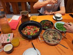 -老滇山寨•云南特色菜•地方菜•民族风情歌舞表演(金碧店)