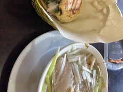 -金卯白肉罩火烧