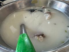 -美顺香食府鱼头老店(雪野湖店)