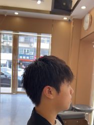 -一東造型烫发染发