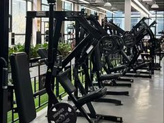 -岩顶健身(玄武店)