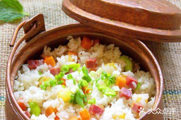 抚仙湖生态石锅鱼(谦和写字楼店)