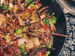 腊肉茶树菇锅-张关合渣(朱家坳店)