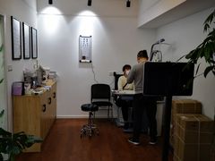 -视野联行眼镜•蔡司•依视路(温江店)