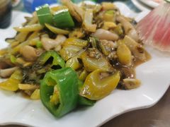 酸菜炒大肠-苏记农家菜馆