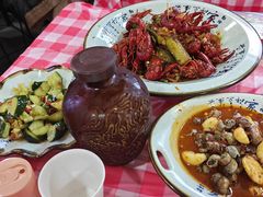 -小球滚滚湘菜馆·烤鱼·口味虾(太平街店)