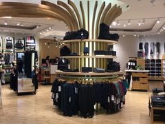 -lululemon(上海浦东IFC店)