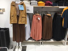 -优衣库(广州天河领展广场店)