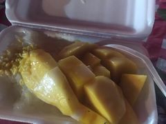 -芒果糯米饭摊子