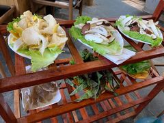 -有一锅·野生菌黑山羊腊排骨火锅(古城北门店)
