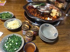 -周幺妹重庆老火锅(银泰城总店)