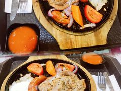 铁板芝士肠t骨猪排-多多茶餐厅(松风路店)