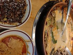 -洱火云南酸菜牛肉火锅(石景山当代商城店)