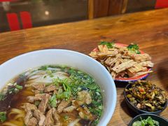 -矮子粉店1985·长沙米粉(湘春路店)