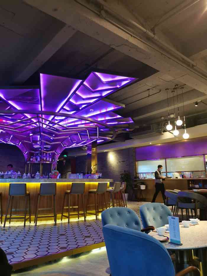 fulu富鹿(巨鹿路店)-"92:环境酒吧风格,小清新 95: .