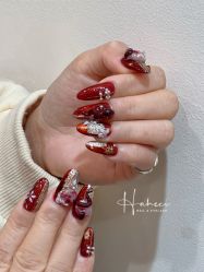 -花岐款式专研健康美甲沙龙