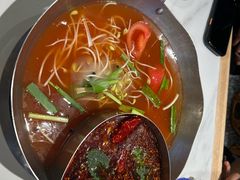-王奋斗贵州酸汤牛肉火锅