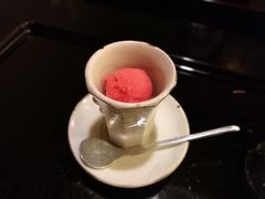 芥末草莓冰淇淋-露庵 菊乃井(木屋町店)