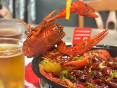 -李双猪·小龙虾·烧烤·羊肉煲(乐山店)