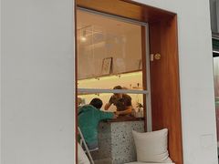 -Line 咖啡(石厦花园店)