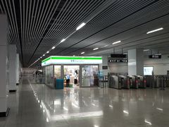 -龙溪路(地铁站)