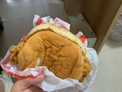 新客麦辣鸡腿汉堡-麦当劳(国贸店)