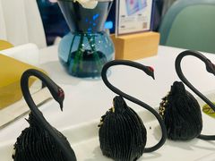 黑天鹅榴莲酥-百盛·鼎膳(中海财富中心)