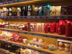 零售区-星巴克臻选(华堂·新辰汇店)