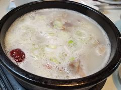 -益百岁牛尾汤(香山路店)