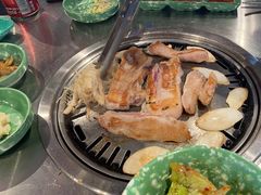 -欧巴炭烤肉오빠숯불구이(南京东路店)