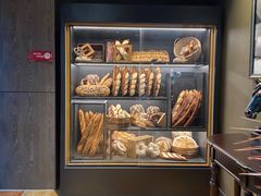 面包甜点陈列柜-红跑车(三牌楼店)