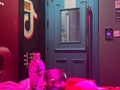 -莹乐迪量贩式KTV(祝桥店)