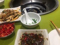 -颜氏双江清水鱼一养身火锅(磁器口店)