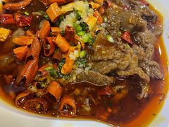 秘制水煮牛肉-香港新发烧腊茶餐厅(万象店)