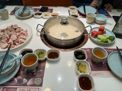 -洪氏嗨捞·猪肚鸡火锅(阳光天地店)