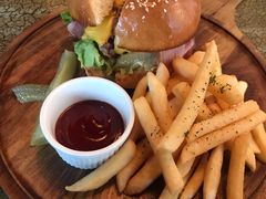 -羽深肉铺 Steak & Wine