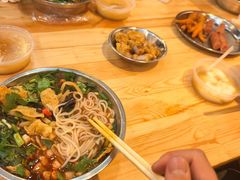 -柳州肥姨妈大骨螺蛳粉(东靖路店)