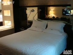 豪华大床房-杭州西湖桔子水晶酒店