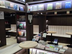 -钟书阁(群光广场店)